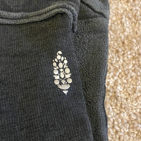 Free People Movement Women's Grey Kyoto Jogger Leggings with Pockets size Medium - Picture 7 of 7
